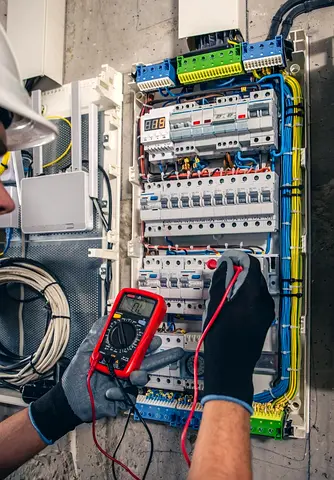 Electrical technician