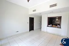 Garden Unit | 1 Bed + Study | Unfurnished