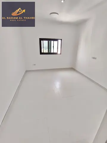 غرفة وصالة للإيجار بالقليعة  أول ساكن مع باركن مجاني وشهر فري