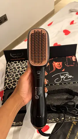 Easy Drying and Styling Air Brush