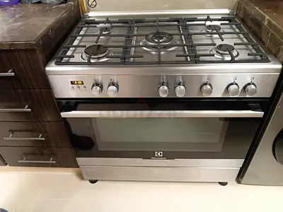 Electrolux 2in1 Top Gas oven Is Electric, 90Cm DELIVERY + WARRANTY