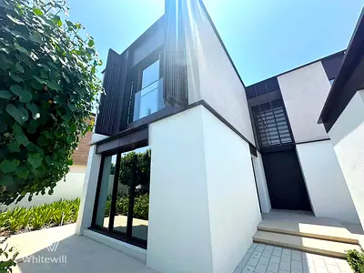 Single Row | Extravagant 4BR+Maids | Iconic Location