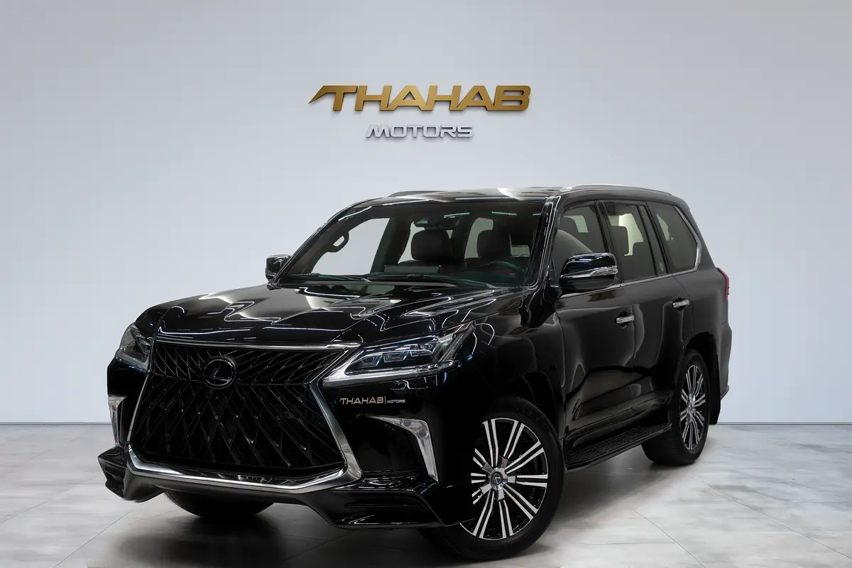 Lexus LX-Series 2018 — photo 1 of 12