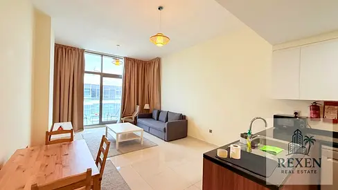 Fully Furnished | Vacant | Corner unit