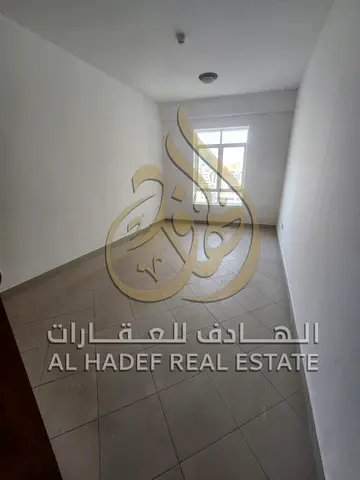 🏡 شقة غرفتين وصالة (غرف ماستر) مع بلكونة وستور للإيجار في المجاز 1 – مساحات مميزة وخيارات دفع مرنة