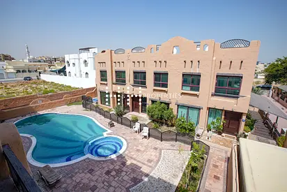 3BR Arabic-Style Villa in Mirdif 44| Prime Location Near City Center | Pool and