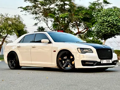 CHRYSLER SRT8 / GCC/ 6.4L / V8 / FULL OPTION/ AGENCY MAINTAINED/ 2 KEYS / DIRECT OWNER