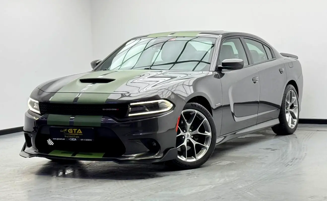 Dodge Charger 2019 — photo 1 of 17