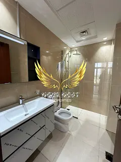 ROAD FACING STUDIO | HIGH FLOOR | FREEHOLD | UPGRADED