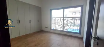 BEAUTIFUL | SPACIOUS | ROOM | PRIME LOCATION