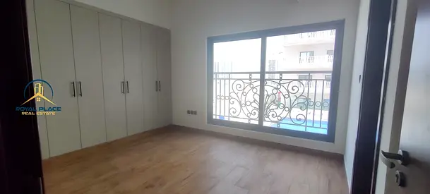 BEAUTIFUL | SPACIOUS | ROOM | PRIME LOCATION