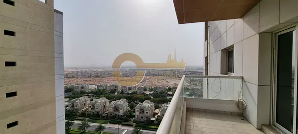 EXPANSIVE TERRACE | STUNNING VIEWS | PENTHOUSE