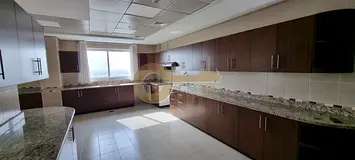 EXPANSIVE TERRACE | STUNNING VIEWS | PENTHOUSE