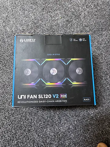 Lian Li UNI FAN SL120 V2 RGB Fan