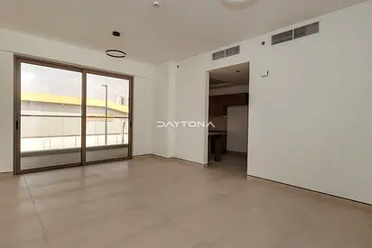 SPACIOUS 3BR + STORE | IDEAL FOR FAMILIES | FIRST TENANT
