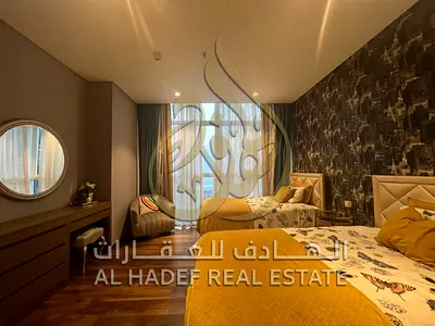 فرصة ذهبية لعشاق الفخامة – شقة 3 غرف وصالة مفروشة سوبر ديلوكس للإيجار في التعاون داخل برج راقي بتشطيبات فاخرة وأثاث مودرن كامل، شاملة جميع الفواتير وا
