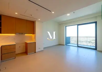 High Floor | Bright 2BR | Prime Parkside Living