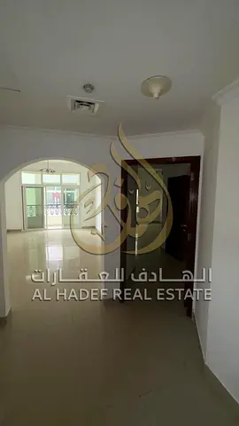 🔥 للإيجار في الرولة – الشارقة | شقة غرفة وصالة 🔥