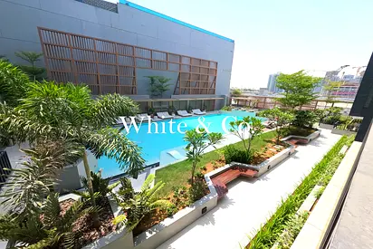 Pool View | Flexy Cheques | Available