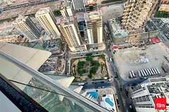 Ready To Move| Highest Floor| Luxury