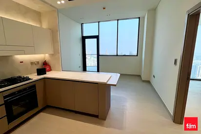 Ready To Move| Highest Floor| Luxury