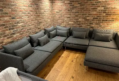 SÖDERHAMN 6-Seater Corner Sofa – Spacious grey corner sofa perfect for modern living rooms.