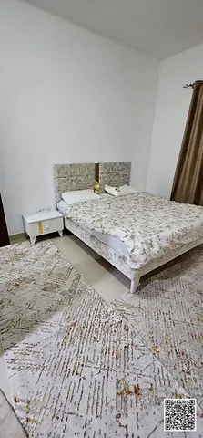 لعشاق التميز والرقي فرصة سكن مثالية بإطلالة مفتوحة شقة غرفة وصالة مفروشة بالكامل فرش جديد راقي جدا بموقع مميز جدا شامله جميع الخدمات