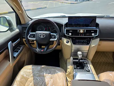صورة 10 لـ 2014 Toyota LAND CRUISER