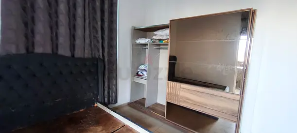 Modern Wardrobe in Good Condition