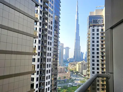 Spacious | Burj Khalifa & Pool View | Vacant