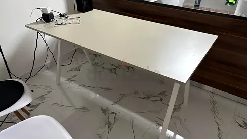 Trotten - Ikea - Large - Minimalist White Study Table