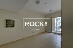 Elegant Equipped Kitchen Studio with Balcony &amp; Bldg Amenities in the heart of DSO