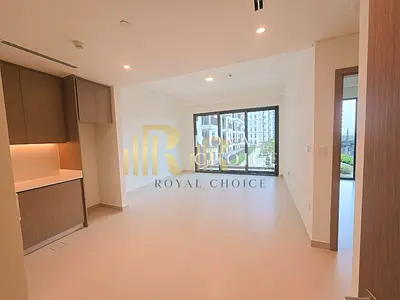 Bright &amp; Contemporary | Ready to Move | Low Floor