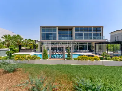 Exclusive Golf Course &amp; Skyline View Villa