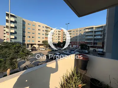 Terrace Space | Bright 3BR+M | Closed Kitchen