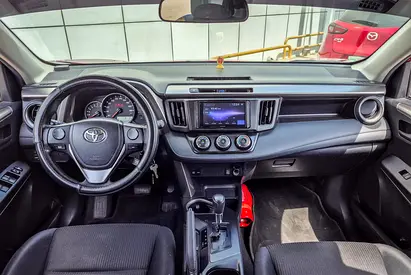 2018 Toyota RAV 4 — миниатюра 9