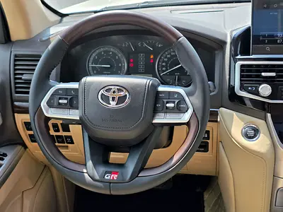 صورة 12 لـ 2014 Toyota LAND CRUISER
