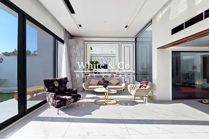 Basement + Roof Terrace | Upgraded | VOT