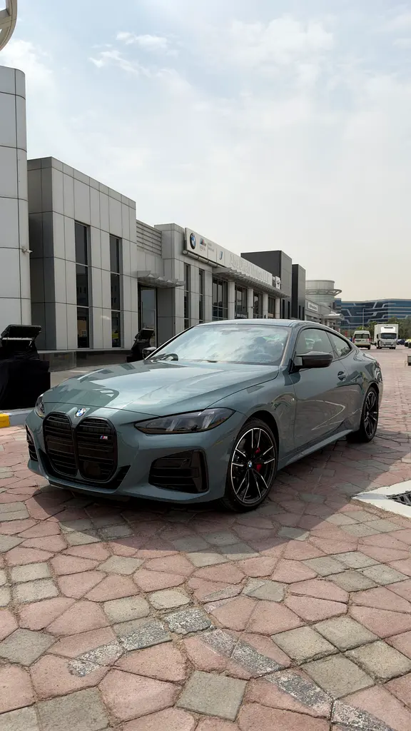 BMW 4-Series 2026 — photo 1 of 11
