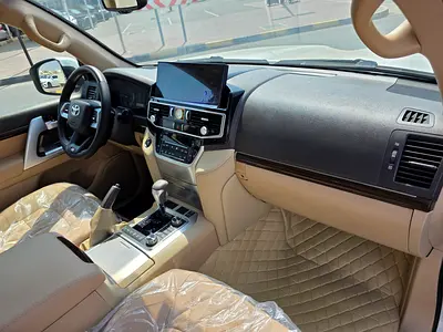 صورة 11 لـ 2014 Toyota LAND CRUISER