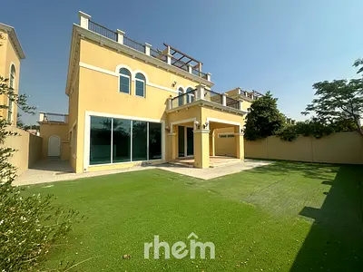 Single Row | 4 Bedrooms | Vacant