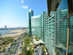 Excellent views | Spacious interior | Vacant