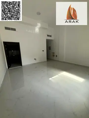 Studio in a prime location very close to the Corniche A great opportunity to live in a lively area near the beach