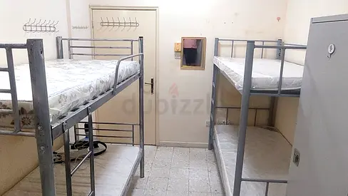 Bedspace available for male executives in Al Karama, Near Karama Center