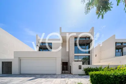 Vastu Compliant | Vacant | Landscaped