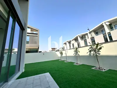 Landscaped | Corner Unit | Ready to move