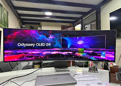 Samsung OLED odyssey G9 49 inch monitor