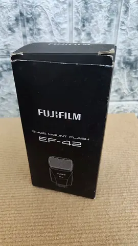 Fujifilm EF-42 TTL Flash