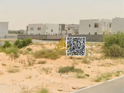 فرصة استثمارية مميزة لامتلاك قطعتين سكنيتين في الزاهية عجمان، موقع استراتيجي، شارع قار، تملك حر، تصريح أرضي + طابقين، مناسبة لبناء فيلل مستقلة