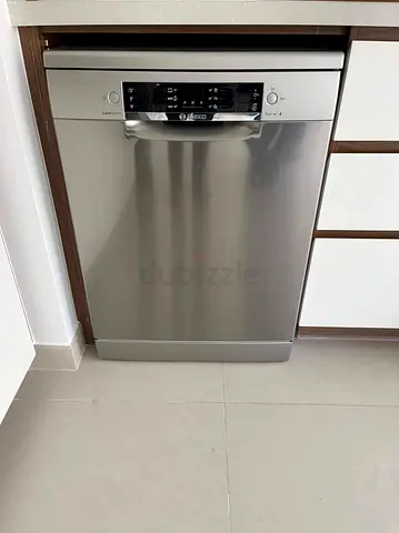 Bosch Stainless Steel Dishwasher in Excellent Condition